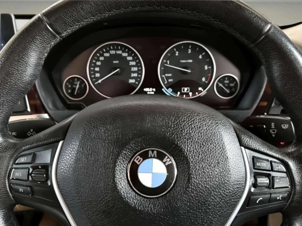 BMW 320D 2.0 LUXURY-16