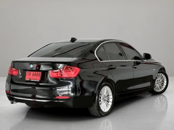 BMW 320D 2.0 LUXURY-4