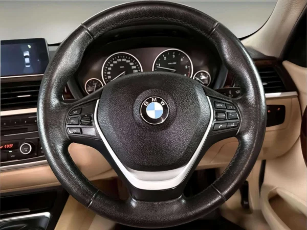 BMW 320D 2.0 LUXURY-6