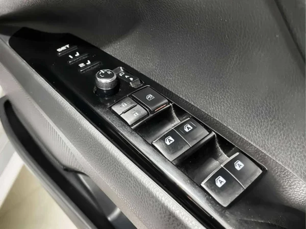 TOYOTA CAMRY 2.0 G