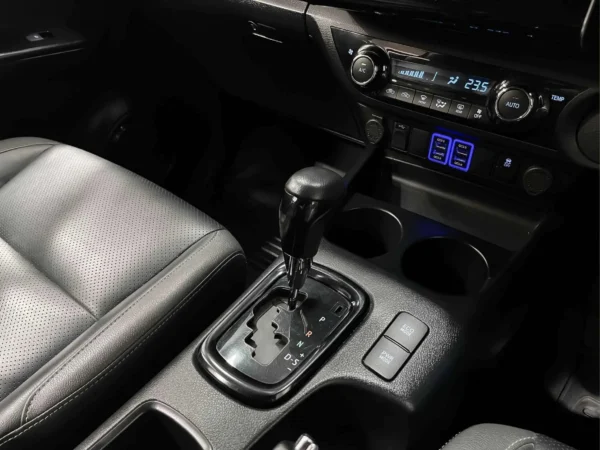 TOYOTA HILUX REVO 2.4 ROCCO PRERUNNER