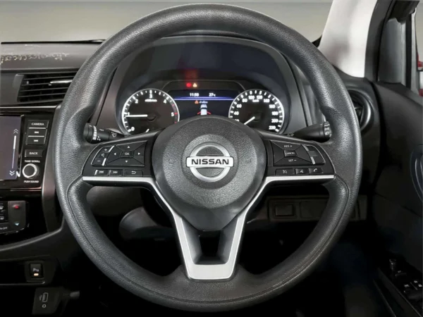 NISSAN NAVARA 2.3 E BLACK EDITION CALIBRE-16