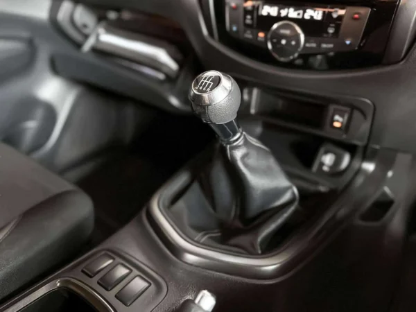 NISSAN NAVARA 2.3 E BLACK EDITION CALIBRE-9