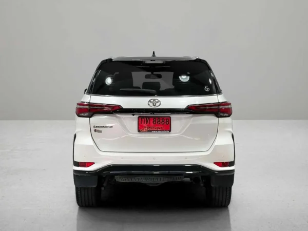 TOYOTA FORTUNER 2.4 LEGENDER-